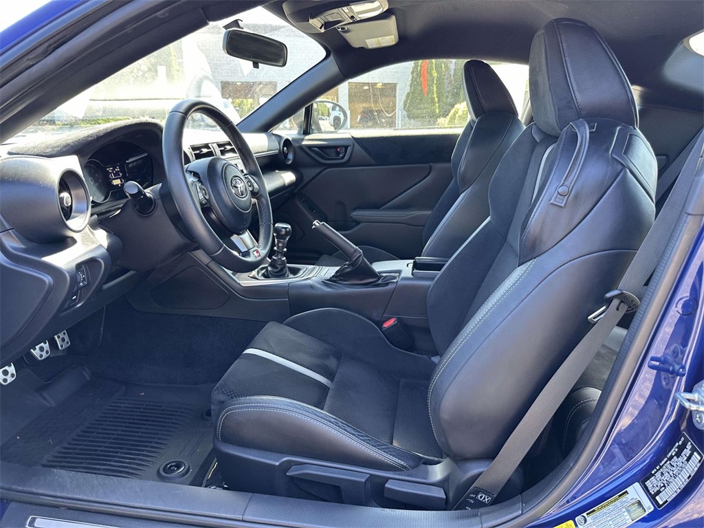 2023 Toyota GR86 Premium photo 14