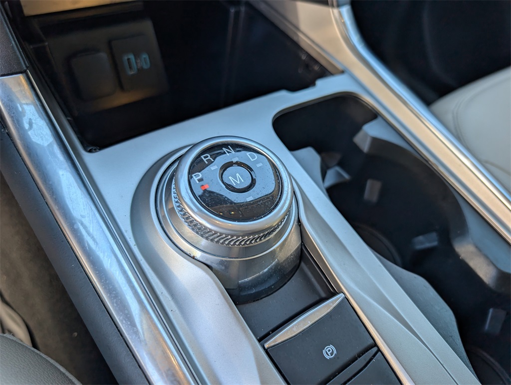 2020 Ford Explorer XLT photo 31