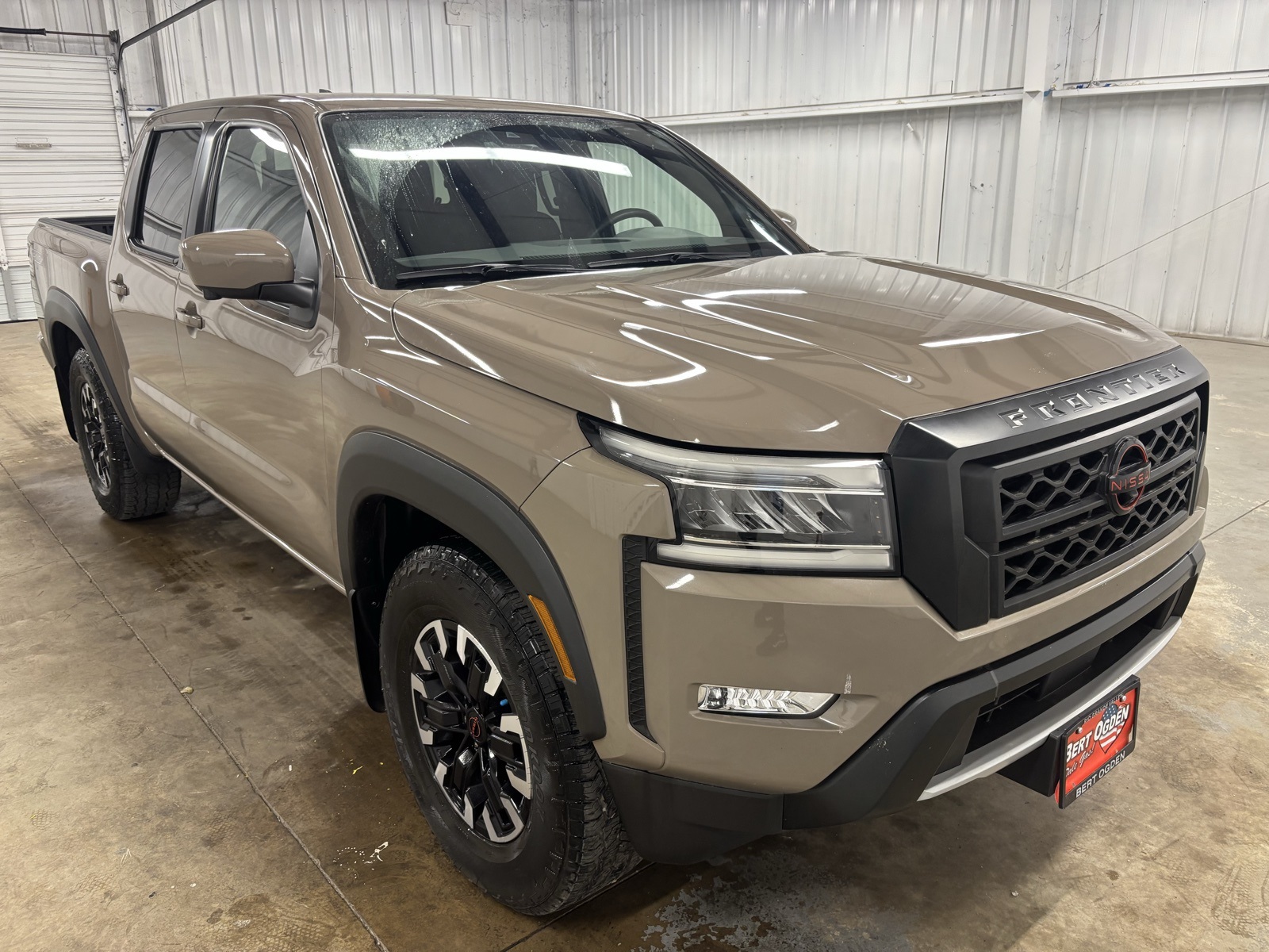 2024 Nissan Frontier PRO-X's photo