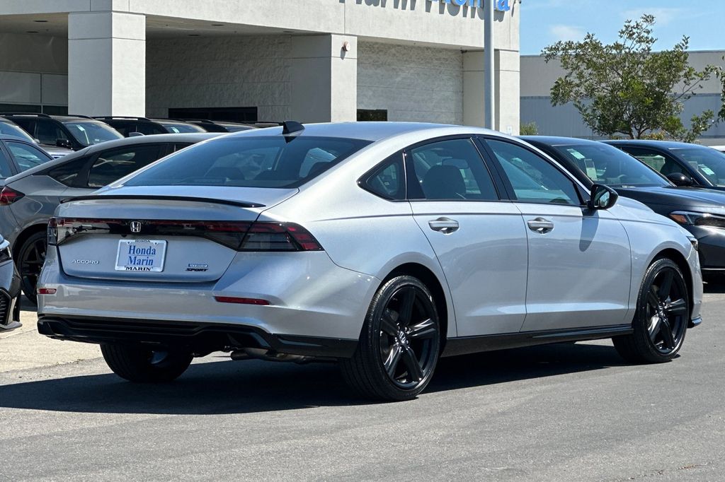 2025 Honda Accord Hybrid Sport-L photo 4