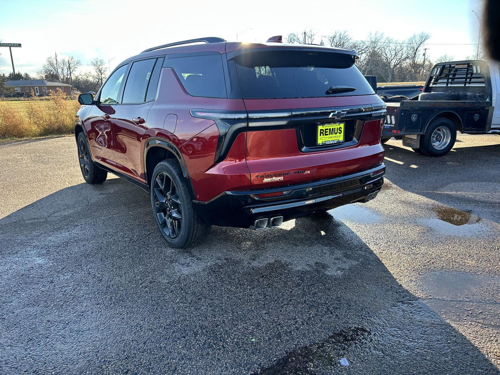 2026 Chevrolet Traverse RS photo 3