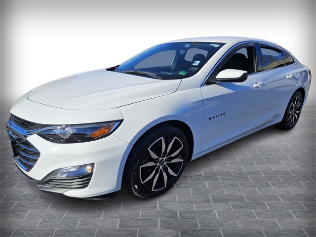 2024 Chevrolet Malibu RS photo 3