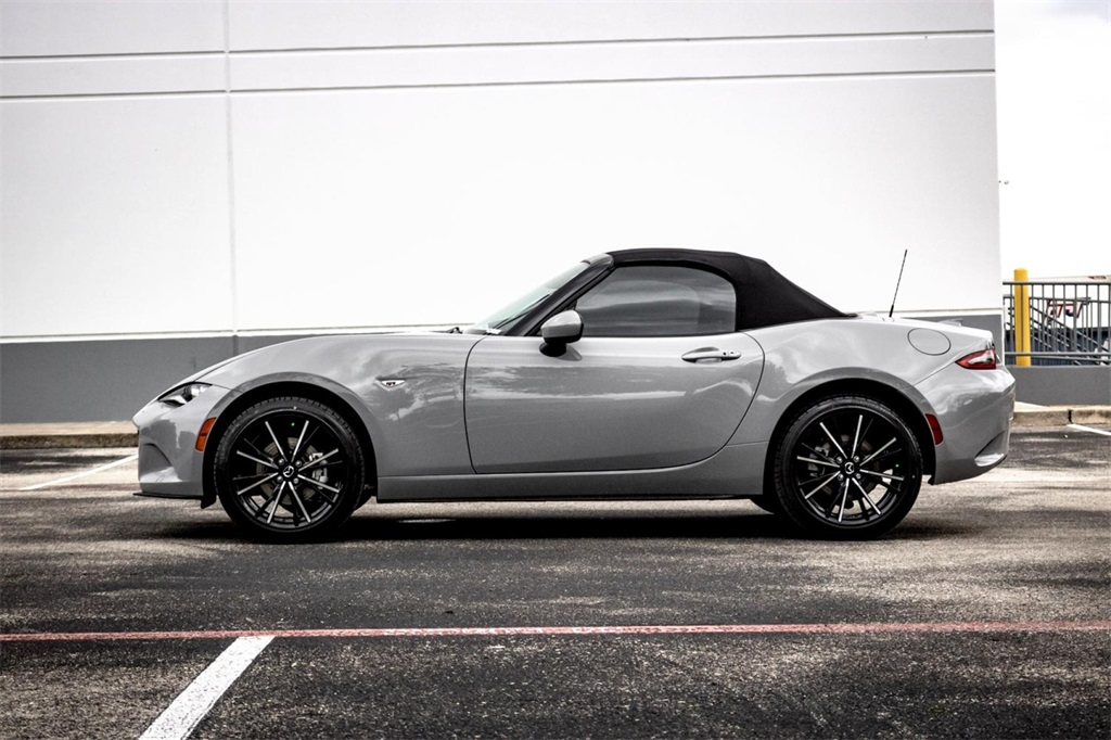2025 Mazda MX-5 Miata Miata Grand Touring photo 8