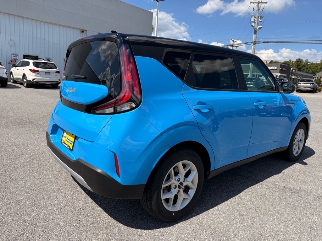 2023 Kia Soul S photo 8