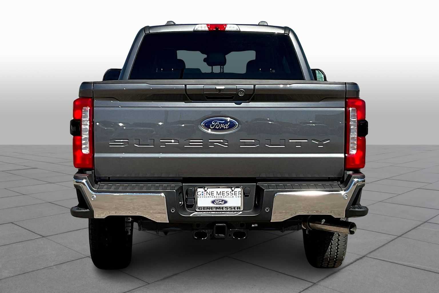 2025 Ford F-250 Lariat photo 4