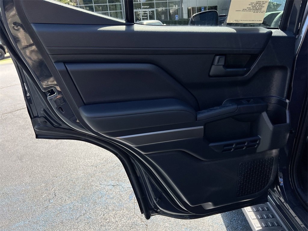 2025 Toyota 4Runner photo 21