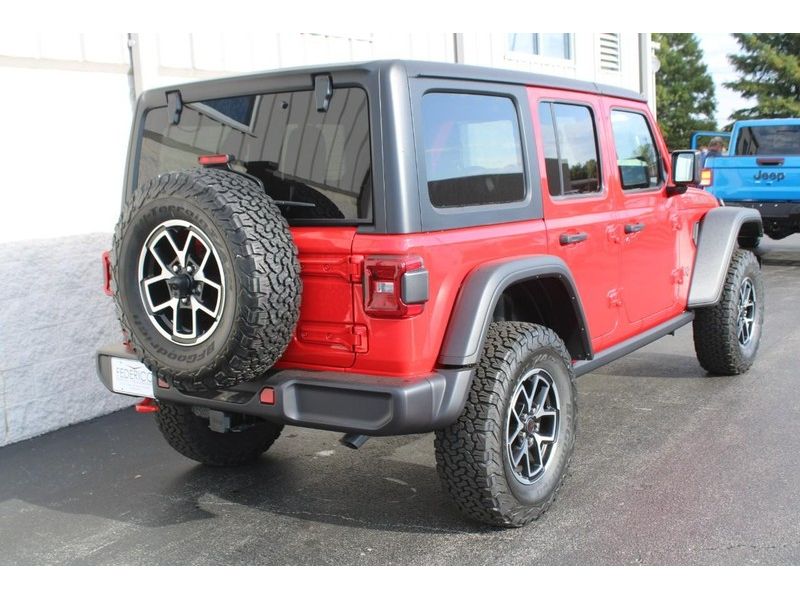 2025 Jeep Wrangler Rubicon photo 3