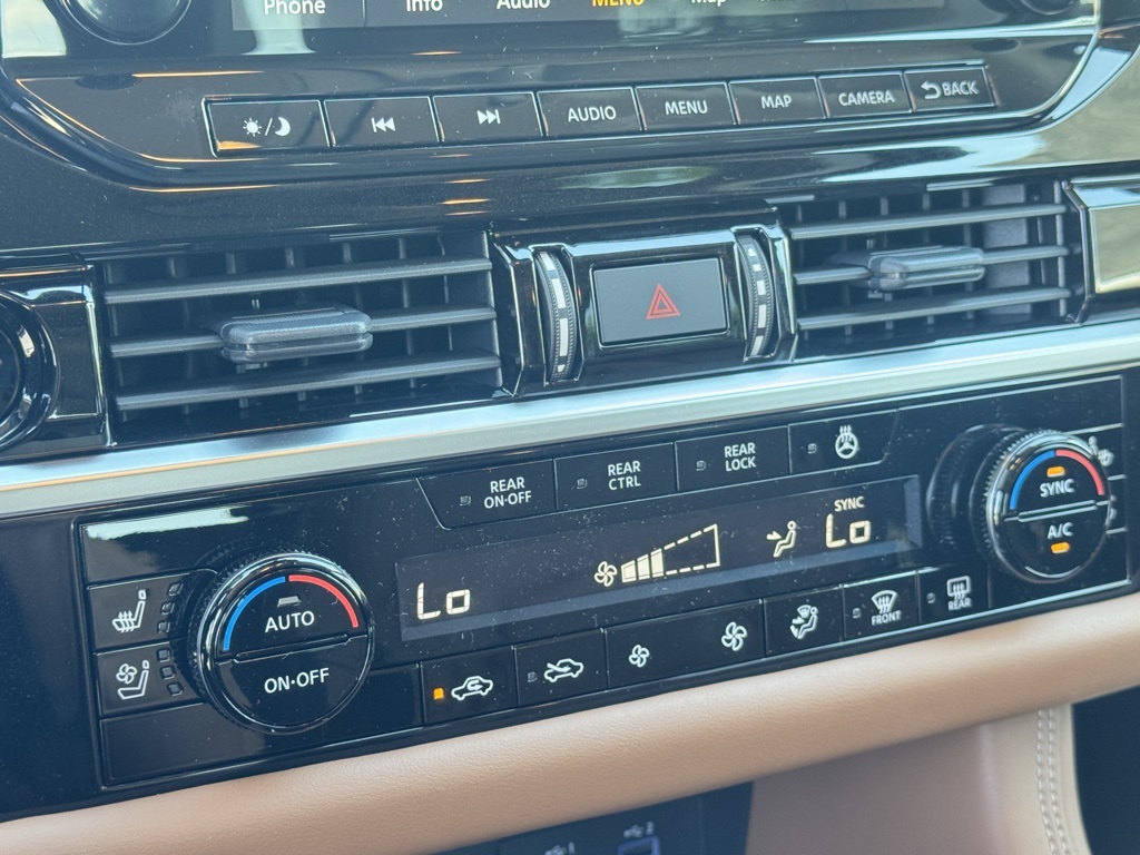 2025 Nissan Pathfinder Platinum photo 9