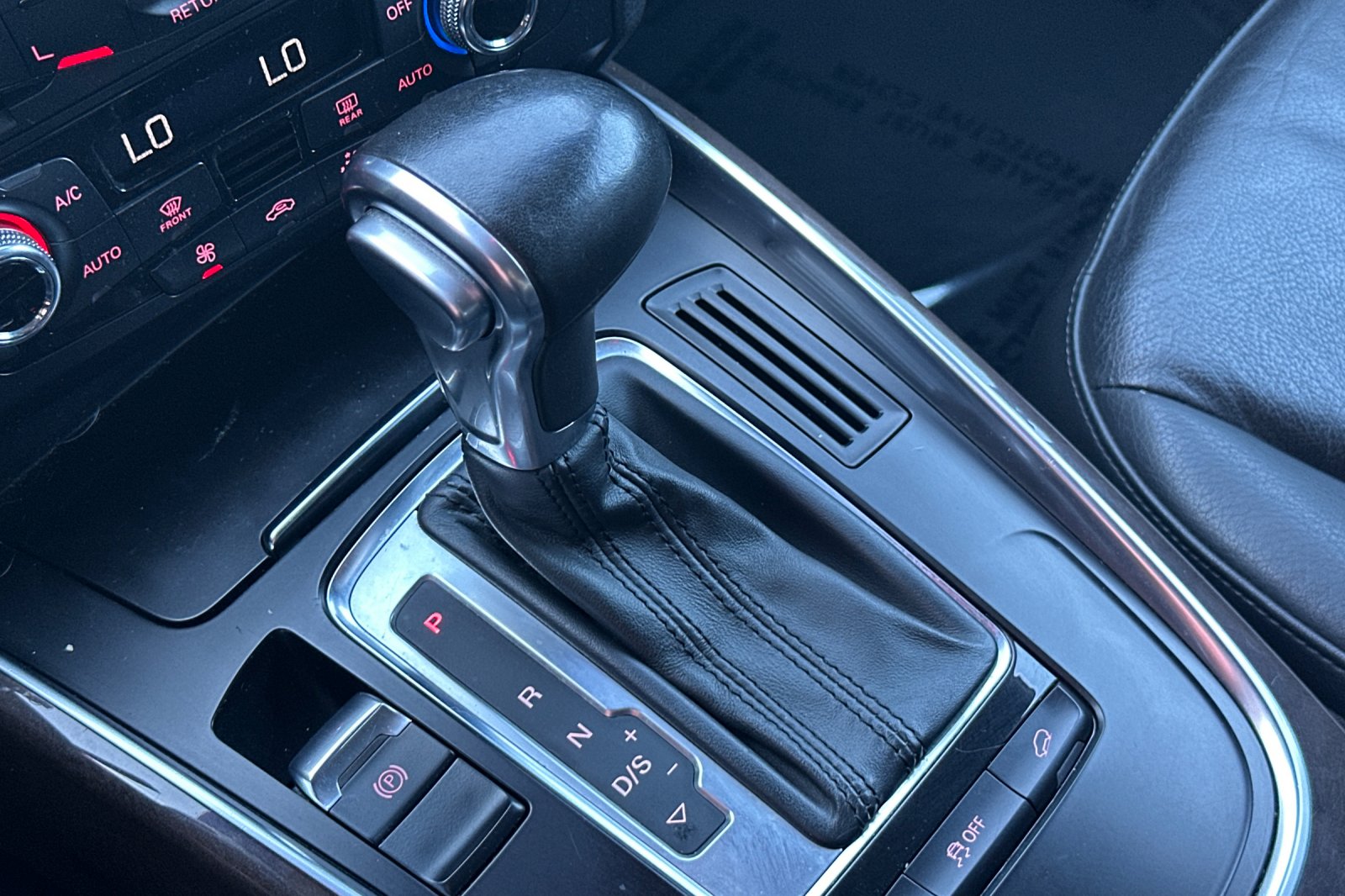 2013 Audi Q5 2.0T Premium photo 16