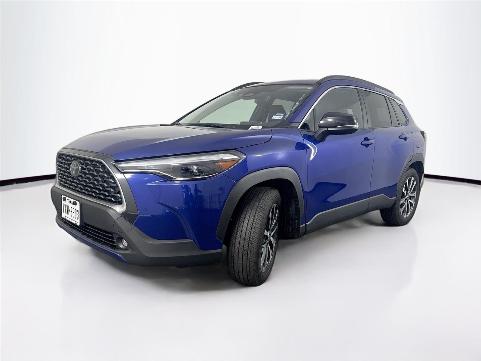 Used 2025 Toyota Corolla Cross XLE with VIN 7MUEAAAG4SV120183 for sale in Northfield, Minnesota