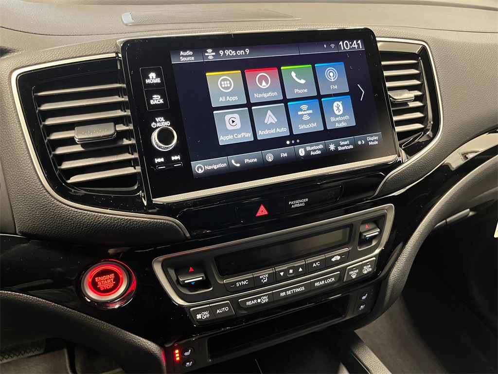 2025 Honda Ridgeline Black Edition photo 10
