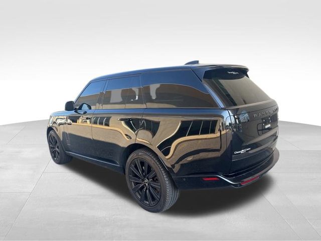 2023 Land Rover Range Rover SE photo 4