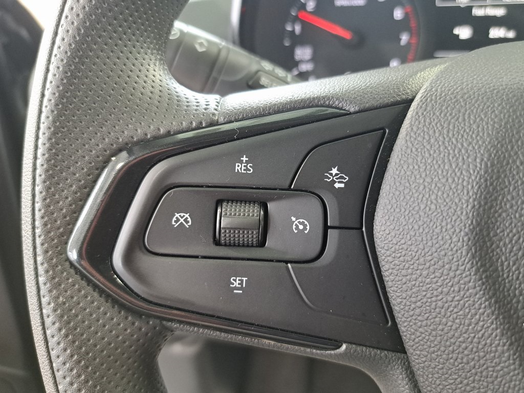 2025 Chevrolet Trax LS photo 12