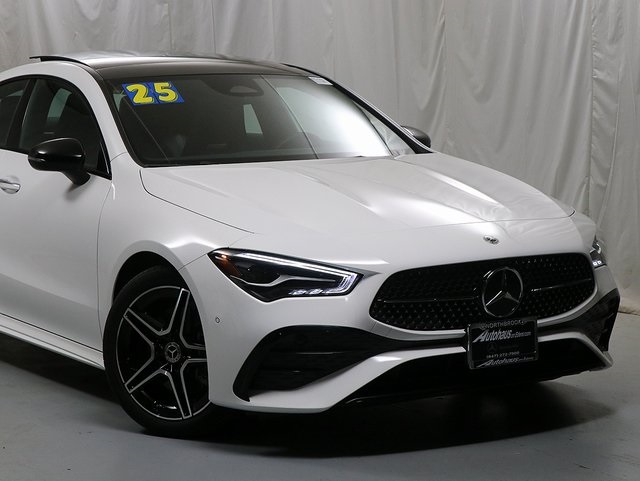2025 Mercedes Benz CLA 250 4MATIC photo 2