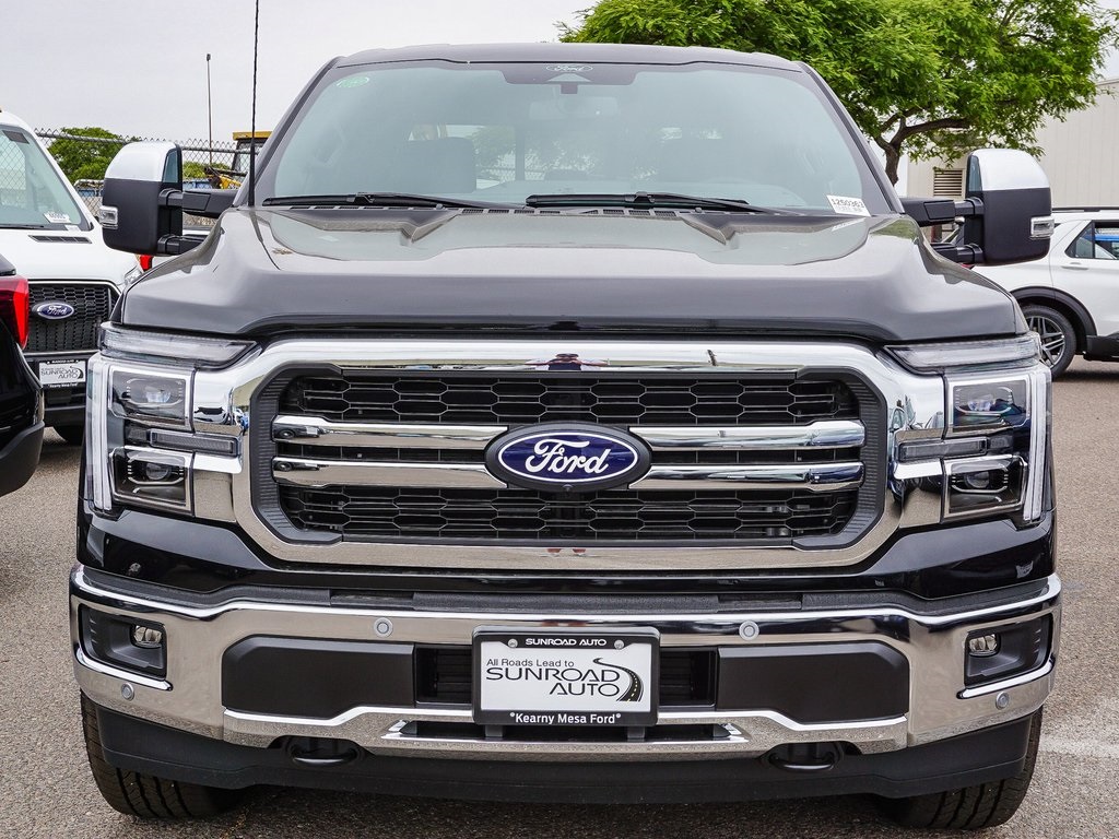 2025 Ford F-150 Lariat photo 2