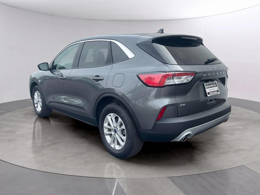 2022 Ford Escape SE photo 3