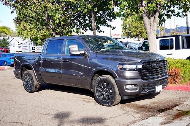 New 2026 Granite Crystal Metallic Clear-Coat Exterior Paint RAM Laramie image 6