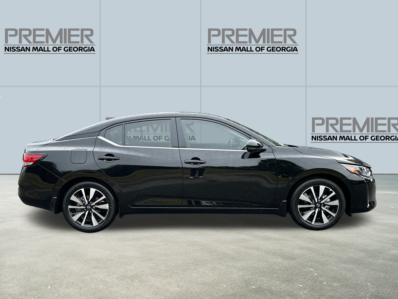 2025 Nissan Sentra SV photo 4