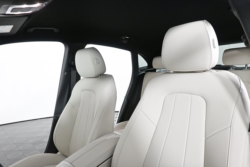 2025 Mercedes Benz GLA 250 photo 5