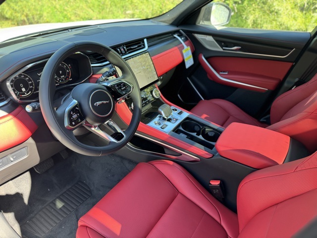 2026 Jaguar F-PACE P250 R-Dynamic S photo 12