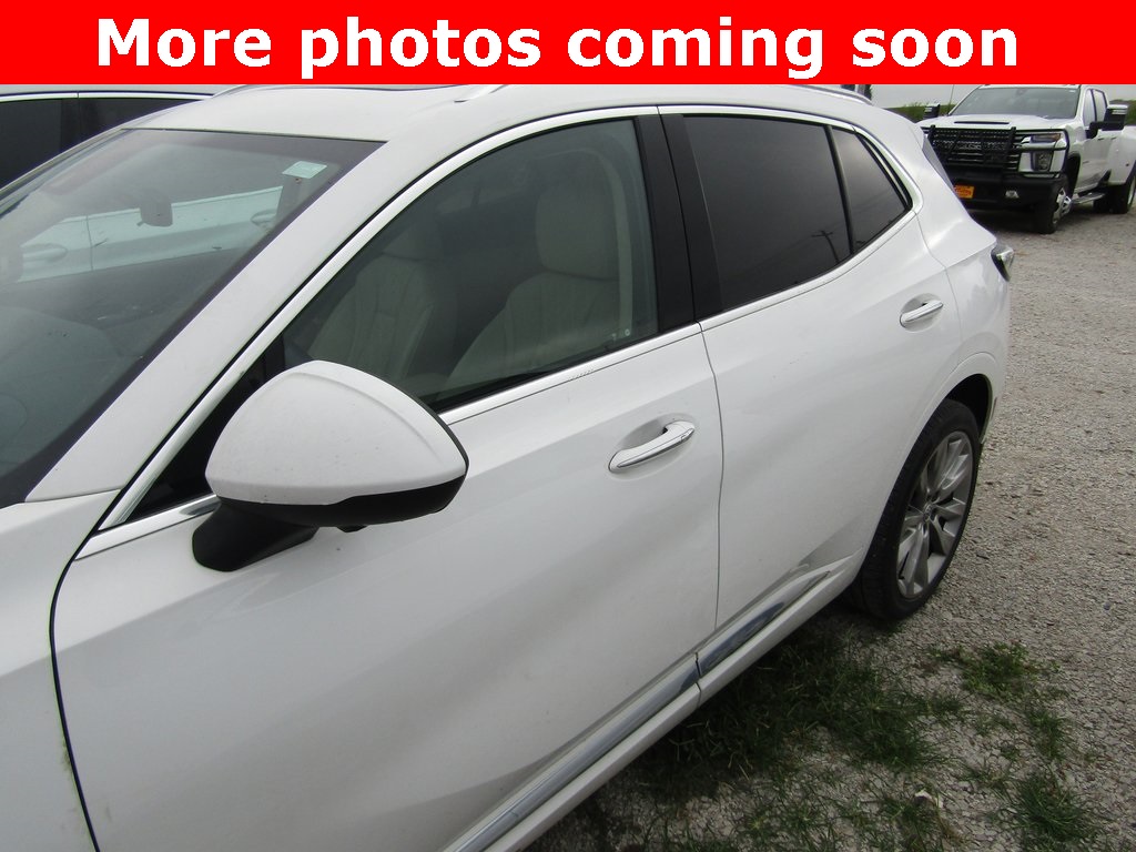 2022 Buick Envision Avenir photo 2
