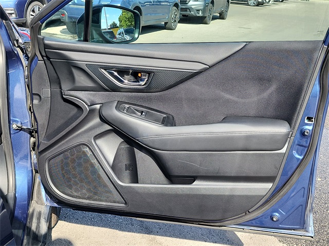 2020 Subaru Outback Premium photo 14