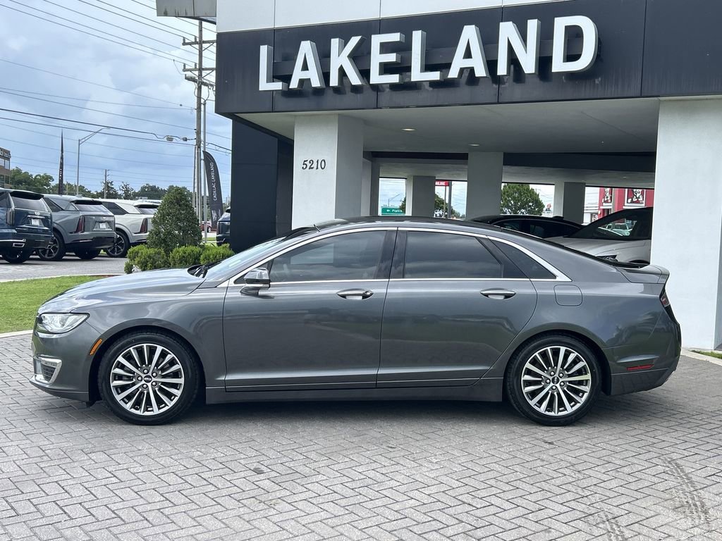 2020 Lincoln MKZ Standard photo 3