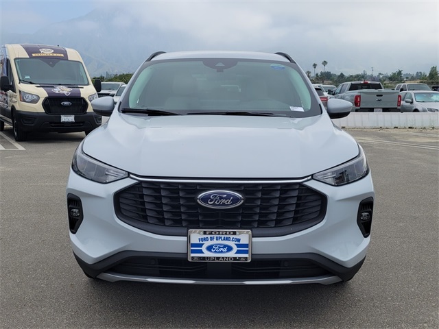 2025 Ford Escape Plug-In Hybrid photo 2