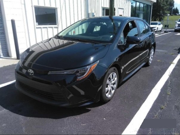 Used 2023 Toyota Corolla LE with VIN 5YFB4MDEXPP066727 for sale in Northfield, Minnesota