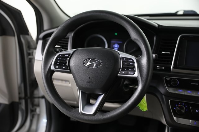 2019 Hyundai Sonata SE photo 3