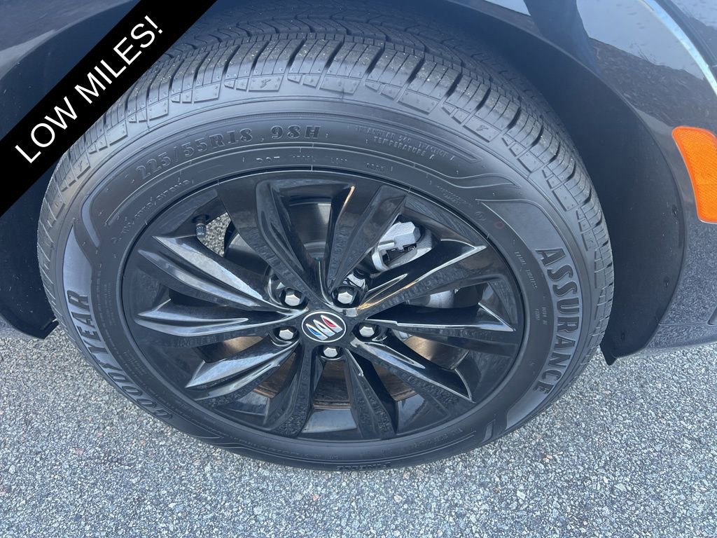 2025 Buick Envista ST photo 4