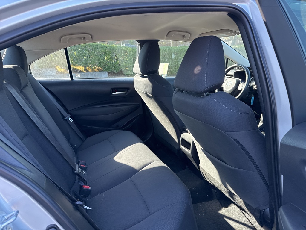2021 Toyota Corolla LE photo 19