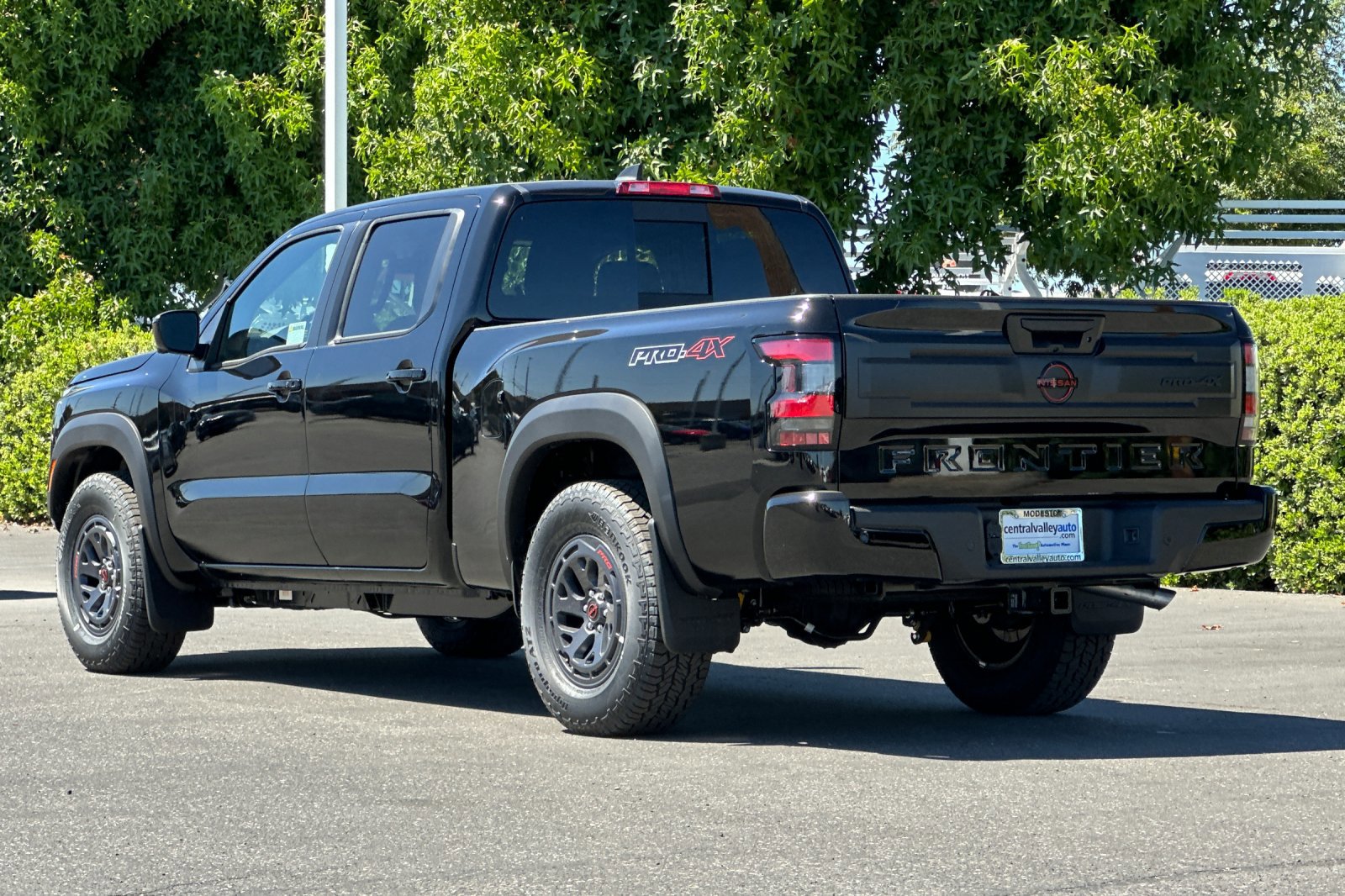 2025 Nissan Frontier Crew Cab PRO-4X photo 6