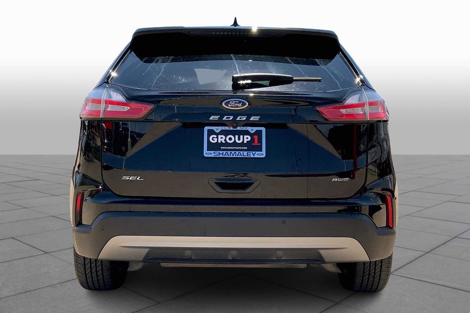2023 Ford Edge SEL photo 4