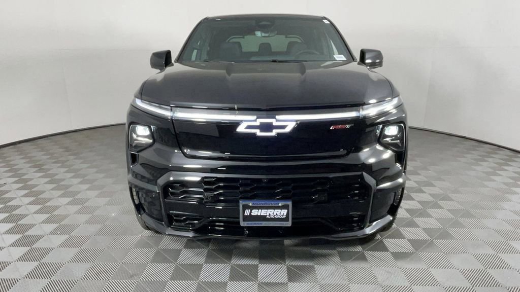 2025 Chevrolet Silverado EV RST photo 9