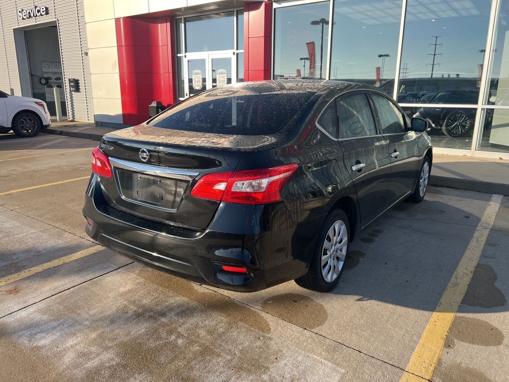 2019 Nissan Sentra S photo 4
