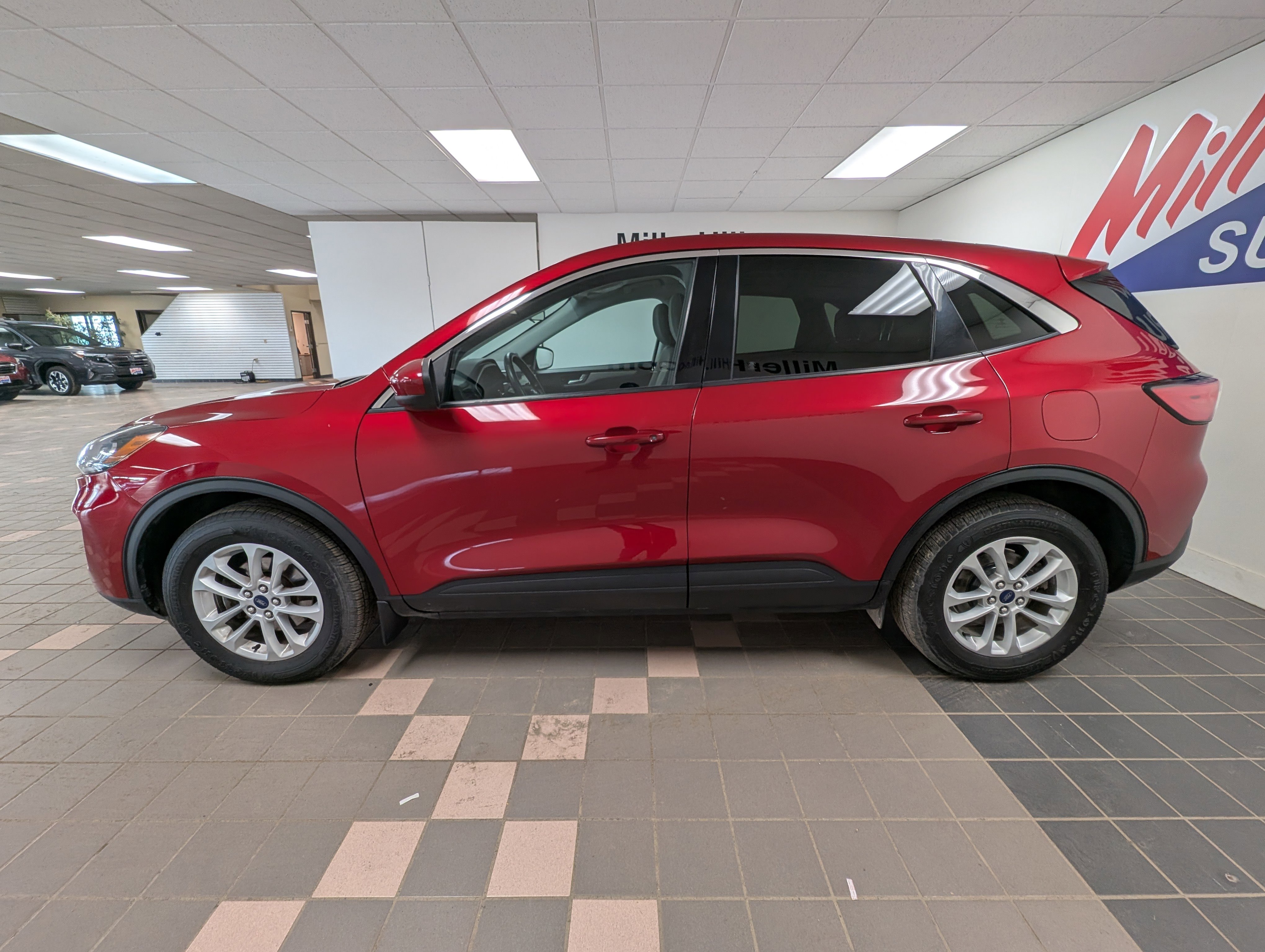 Used 2021 Ford Escape SE with VIN 1FMCU9G66MUA33286 for sale in Hermantown, Minnesota