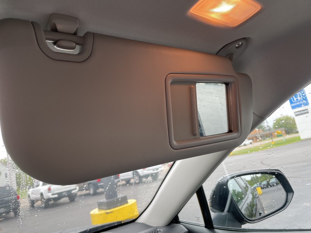 2021 Toyota RAV4 Hybrid XLE photo 18