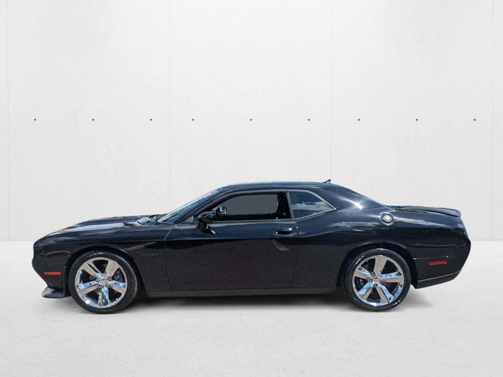 2022 Dodge Challenger R/T photo 9