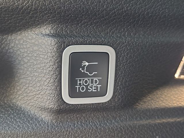 2025 Jeep Grand Cherokee Limited photo 24