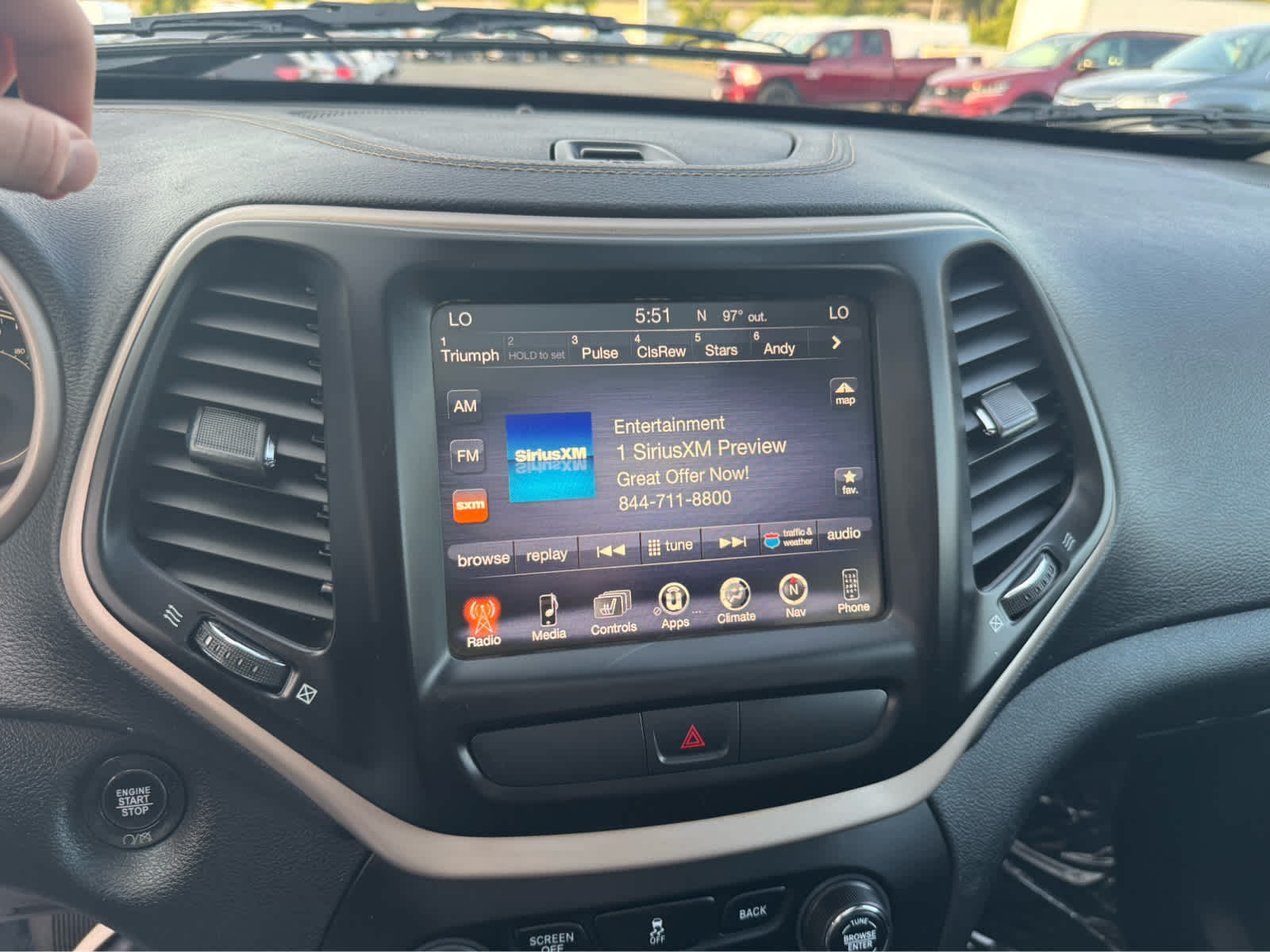 2017 Jeep Cherokee High Altitude photo 24