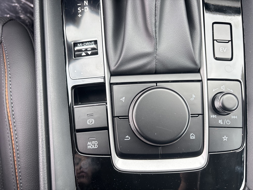2025 Mazda CX-50 Premium photo 17