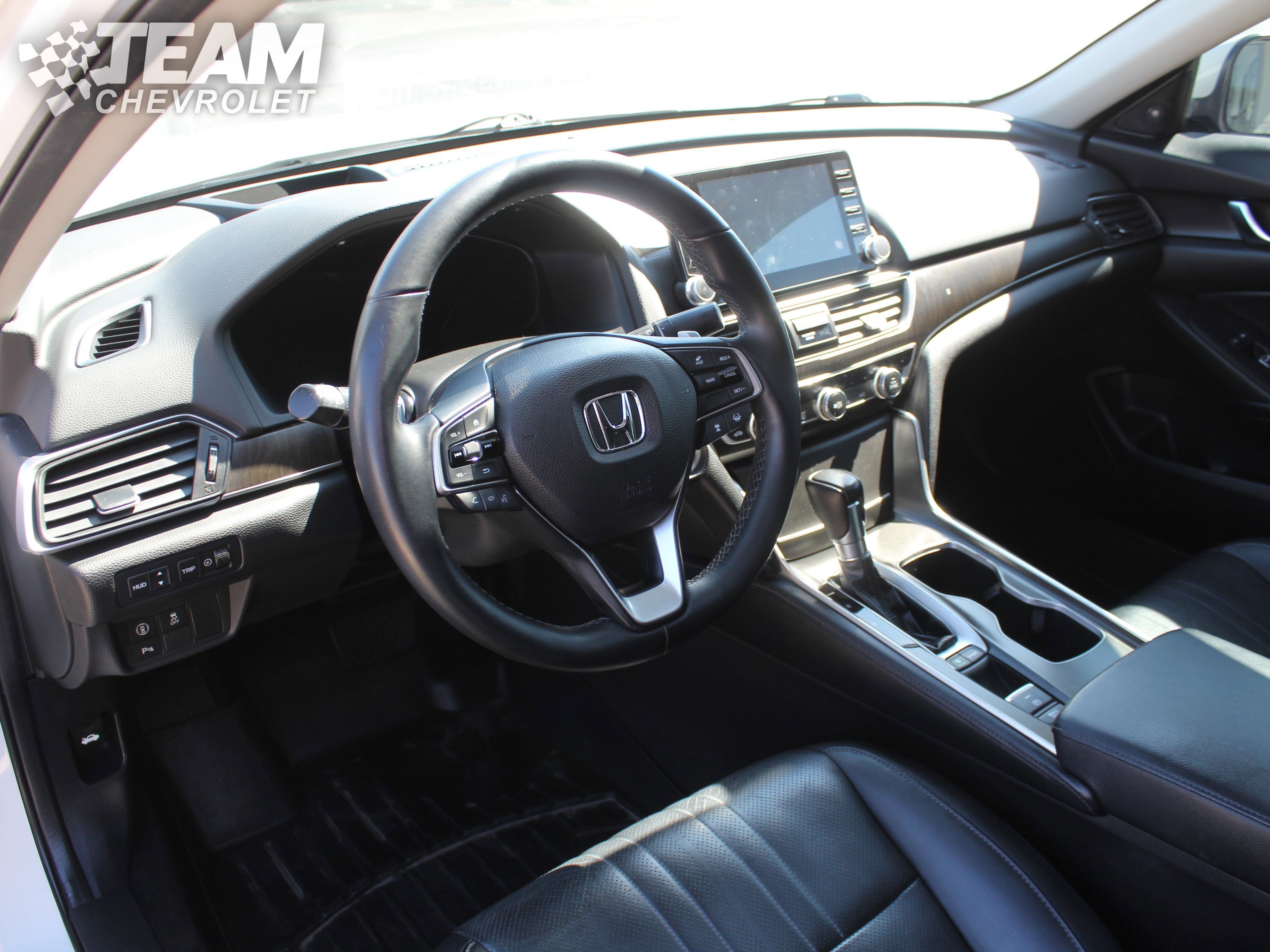 2018 Honda Accord Touring 1.5T photo 11