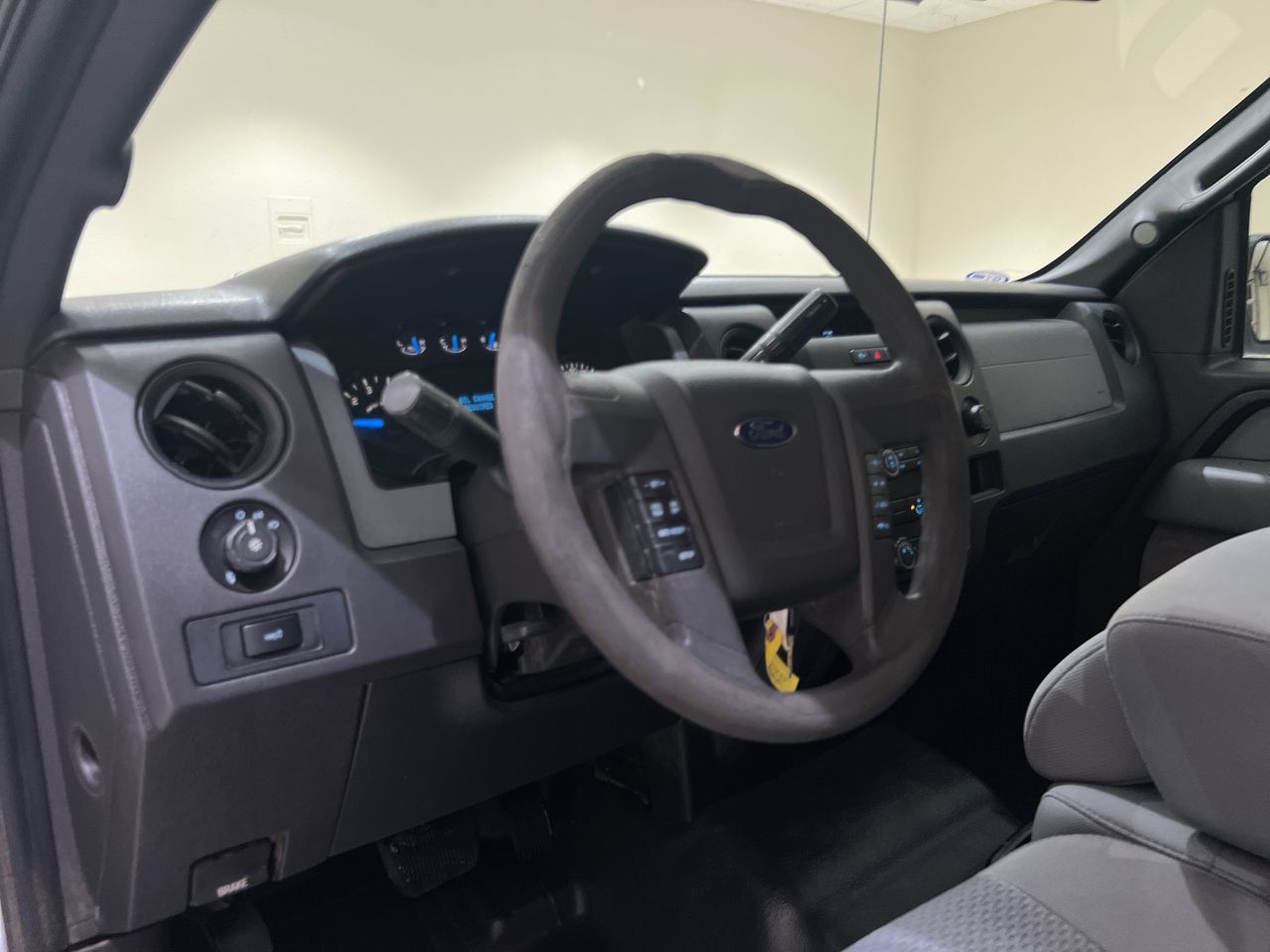 2013 Ford F-150 XL photo 41