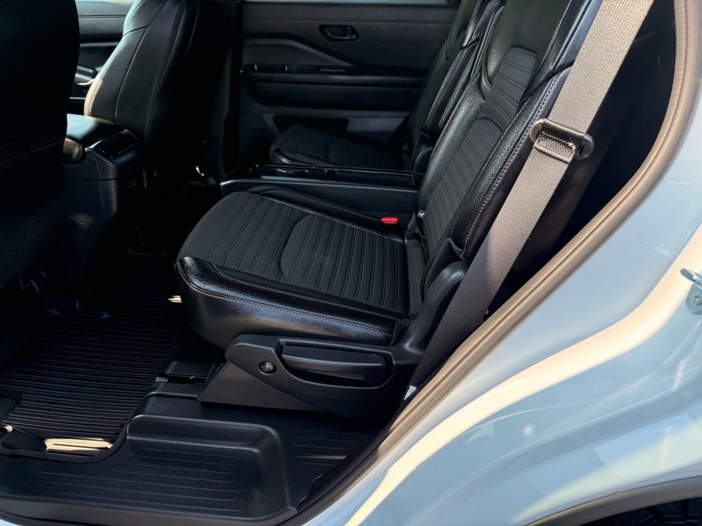2025 Nissan Pathfinder Rock Creek photo 10