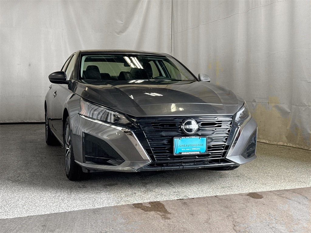 2024 Nissan Altima 2.5 SV photo 3