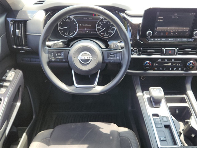 2022 Nissan Pathfinder S photo 13