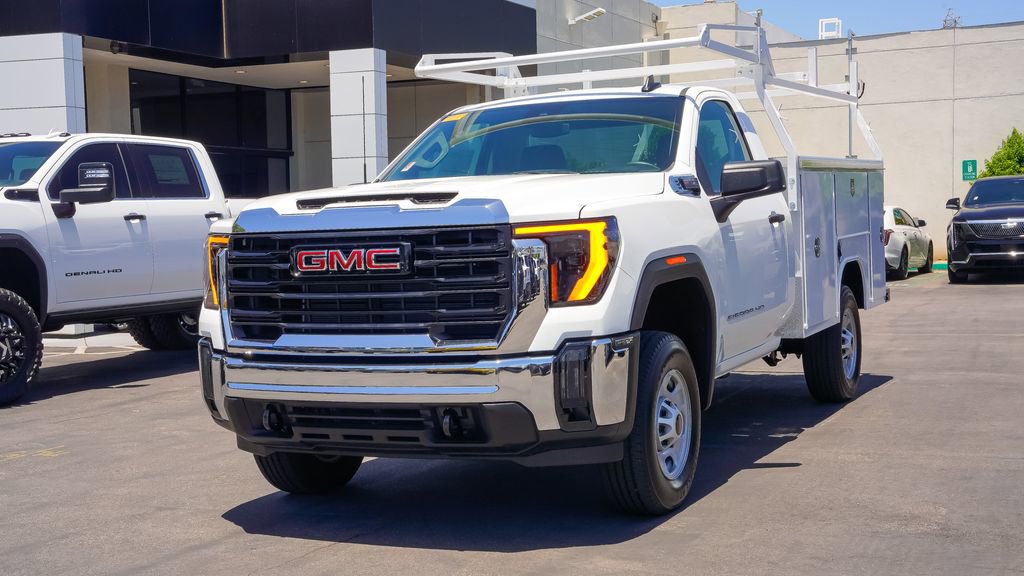 2025 Gmc Sierra 2500 Pro photo 2