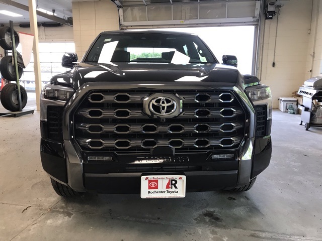 2025 Toyota Tundra Platinum CrewMax photo 7