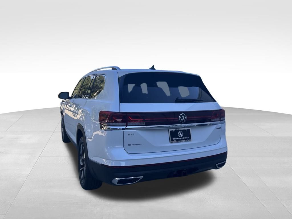 2026 Volkswagen Atlas SEL photo 4